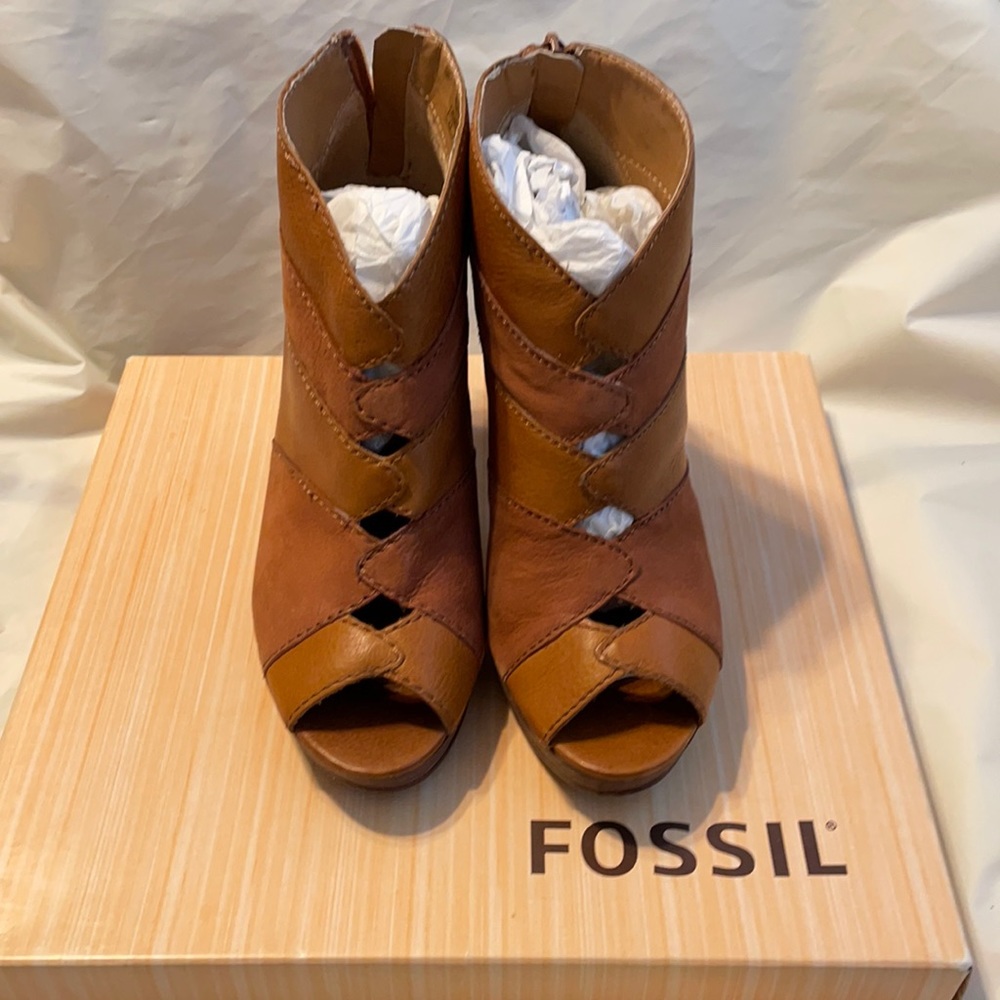 FOSSIL two tone peep toe bootie.